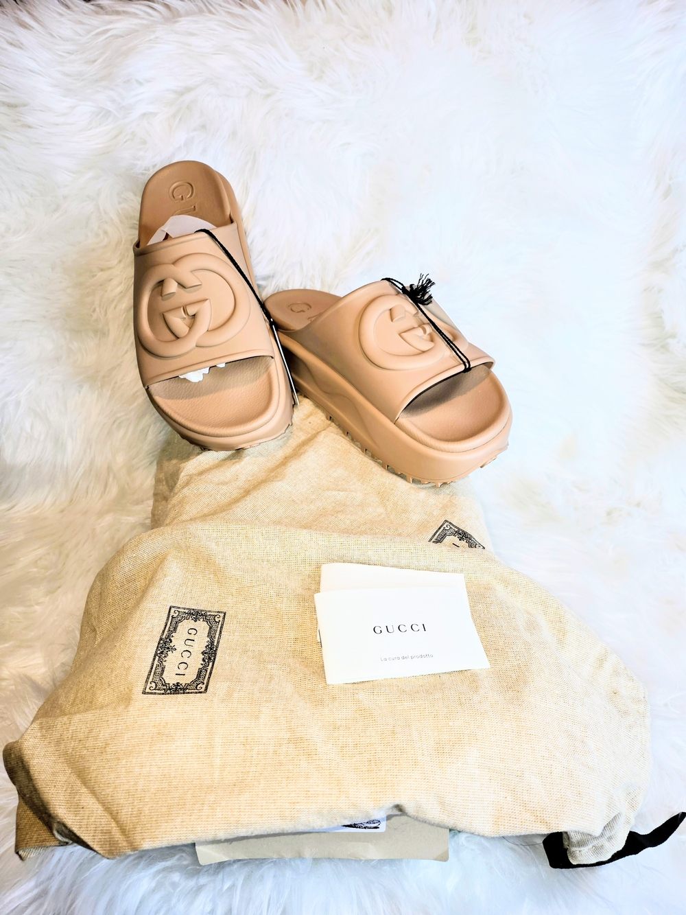 Gucci GG Tan Soft Rubber Logo Slide Sandals NWT Full Inclusion Size 41  $790 - Picture 2 of 11